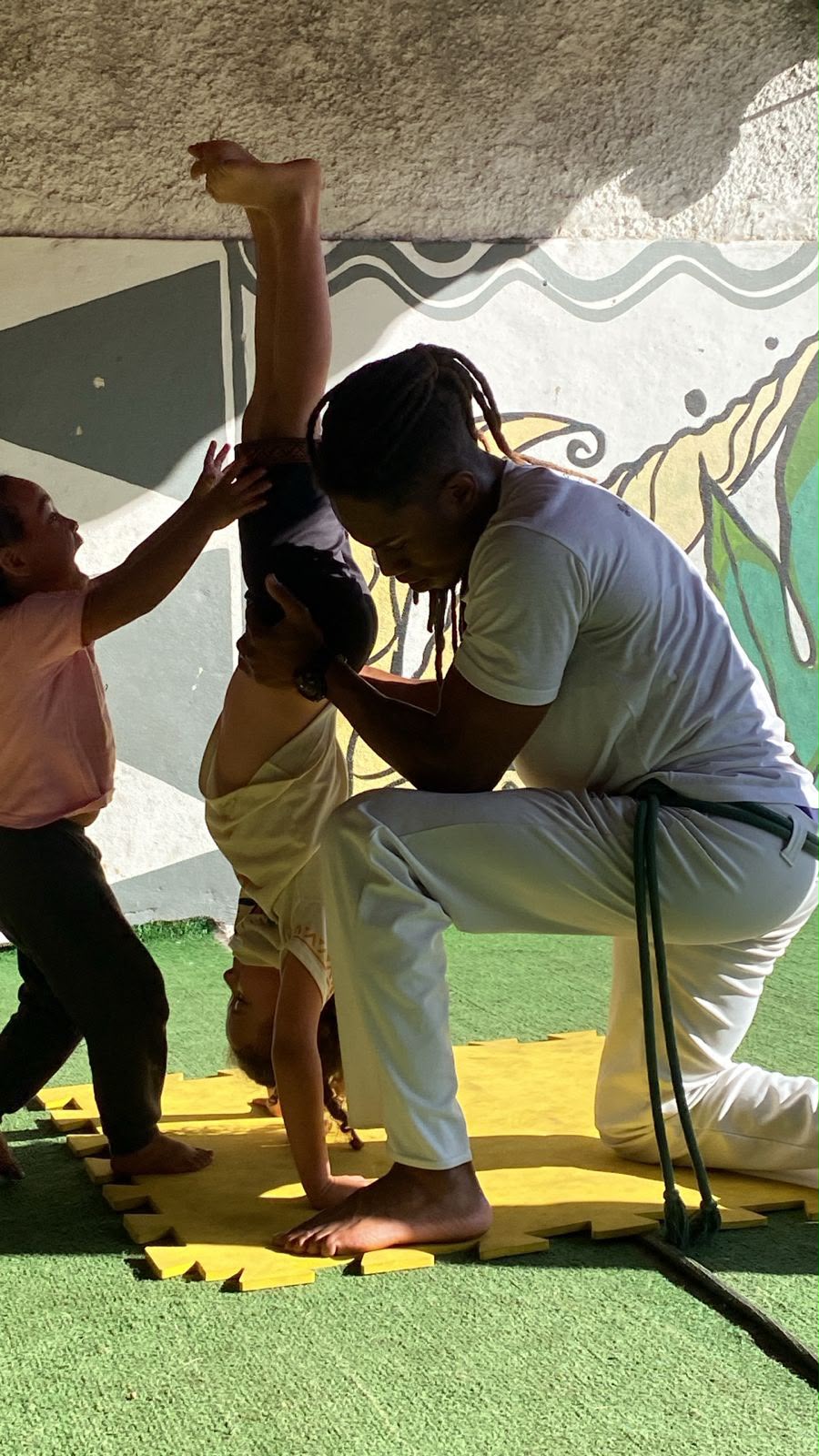 Crianças em vivência na OCA